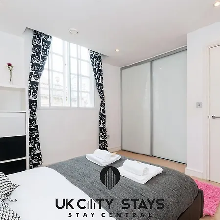 The Chamber Suites Apartment
